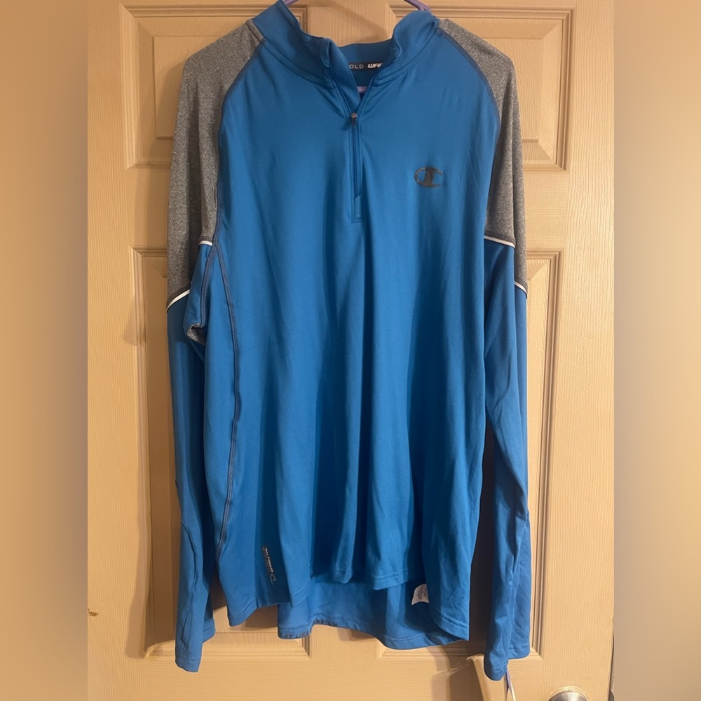 Champion half zip size L. New with tags warmth without weight.